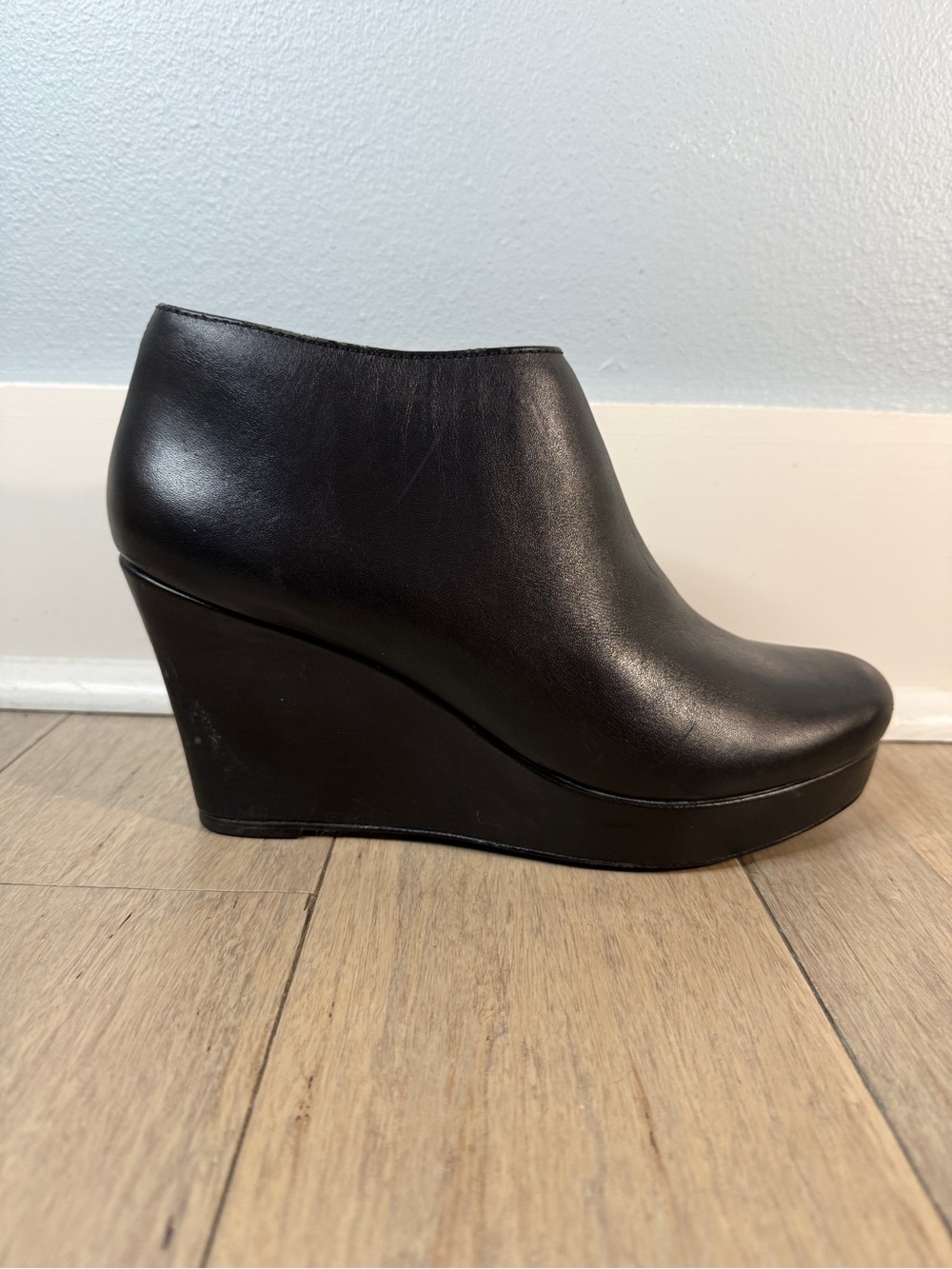 Diane von Furstenberg Black Leather Platform Wedge Bootie Size 9.5 Side Zip